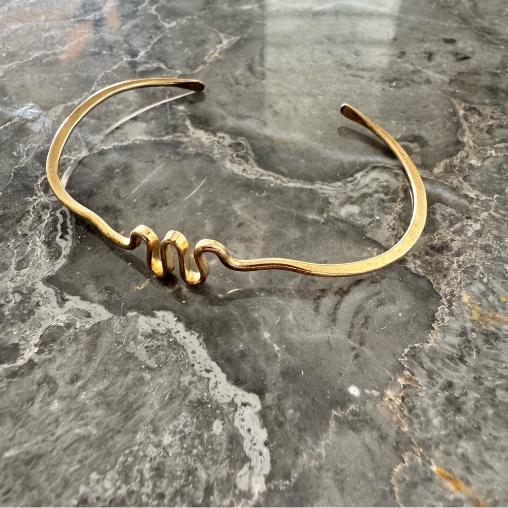 Gold Minimalist Open Cuff Bracelet with Central Accent - Picture 2 of 2